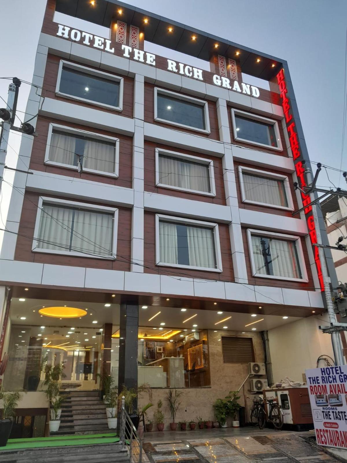 Hotel Taste Of India Агра Экстерьер фото