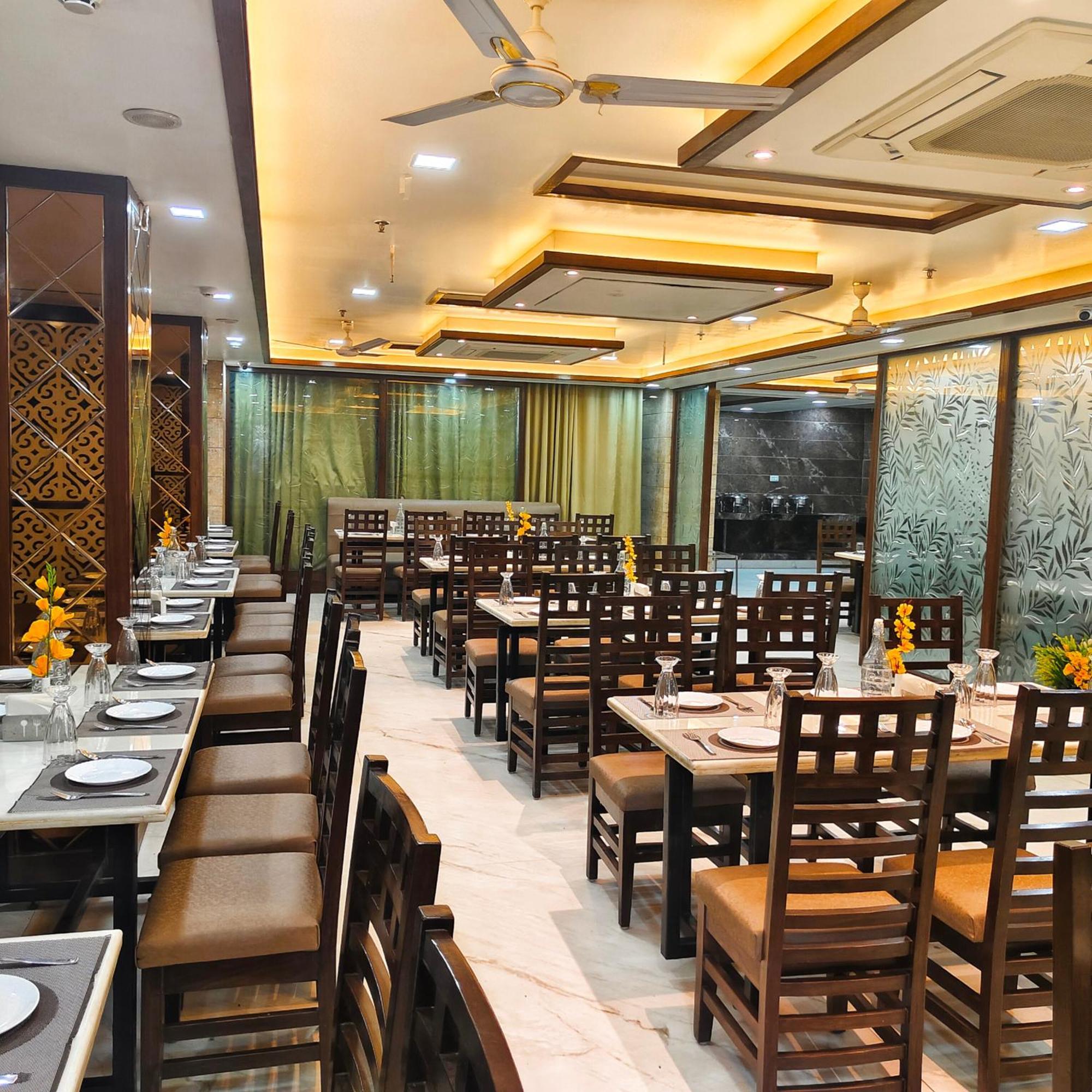 Hotel Taste Of India Агра Экстерьер фото