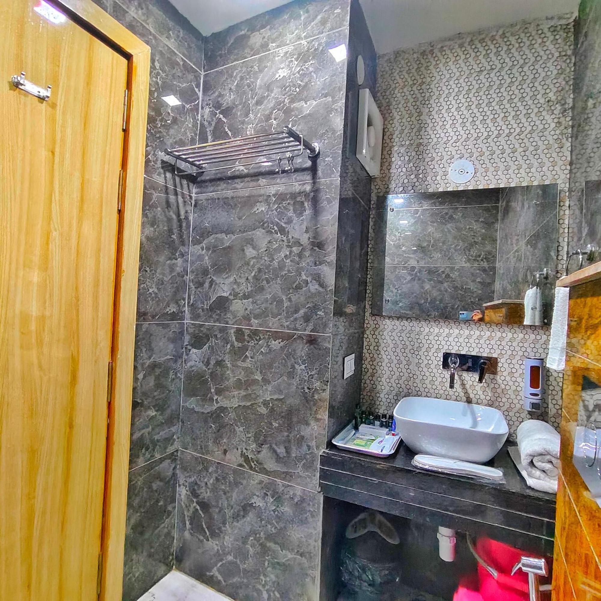 Hotel Taste Of India Агра Экстерьер фото