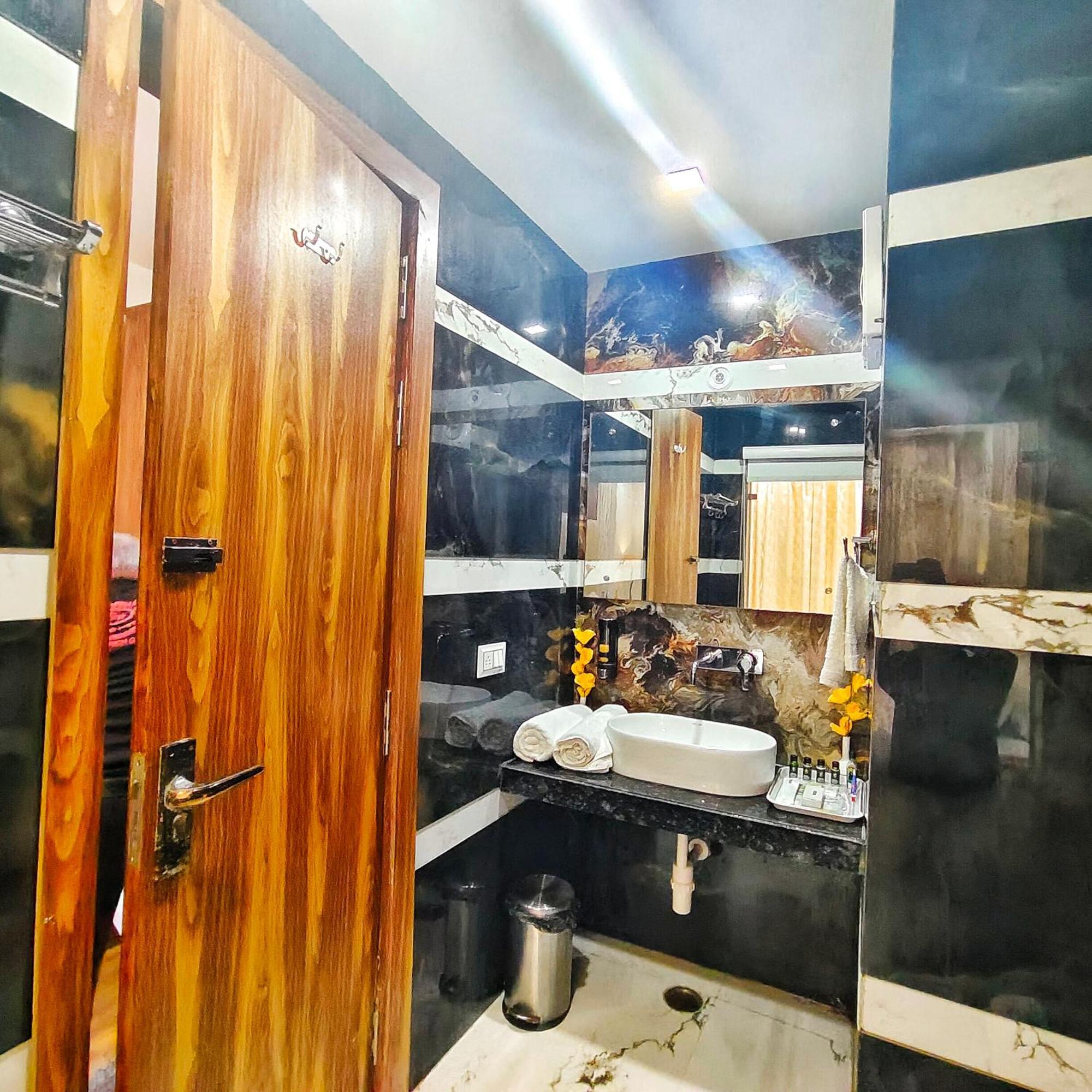 Hotel Taste Of India Агра Экстерьер фото
