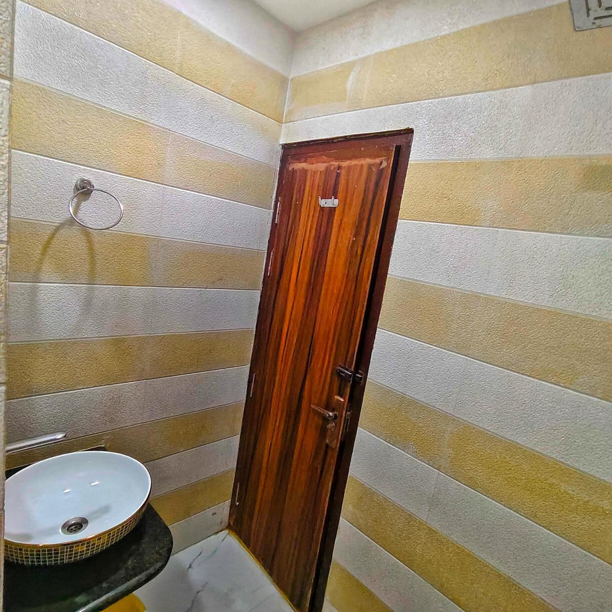 Hotel Taste Of India Агра Экстерьер фото